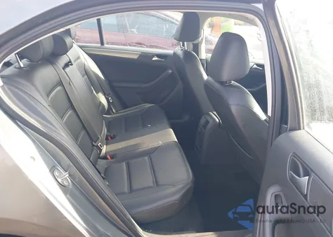 2017 Volkswagen Jetta 1.4T Se z USA, uszkodzony, nr VIN 3VWDB7AJ3HM272477